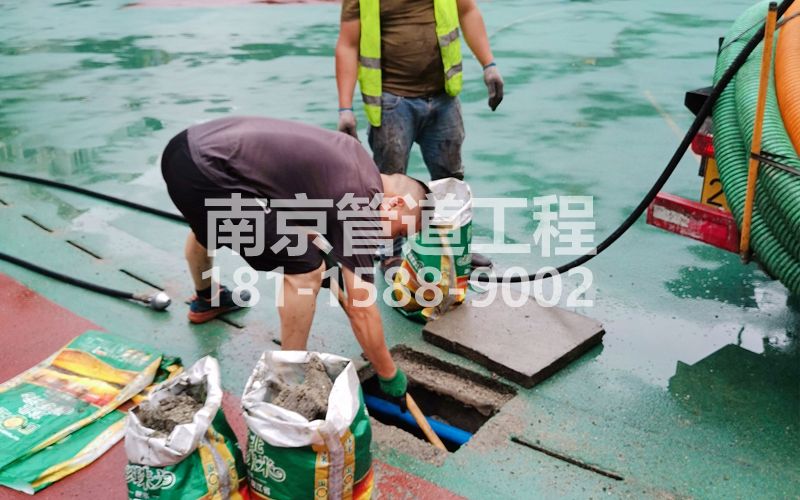 218成贤街管道清淤